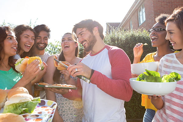 Branman-group-of-friends-barbeque