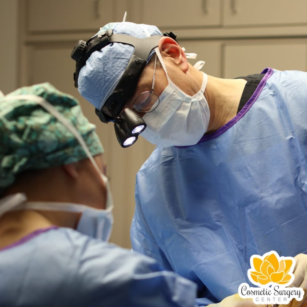 Dr. Rhys Branman performing plastic surgery in Little Rock